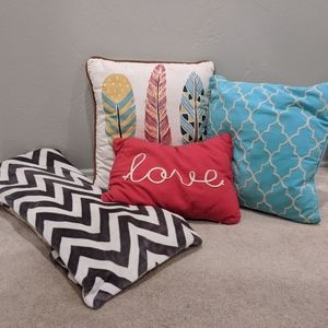 Set of three pillow covers